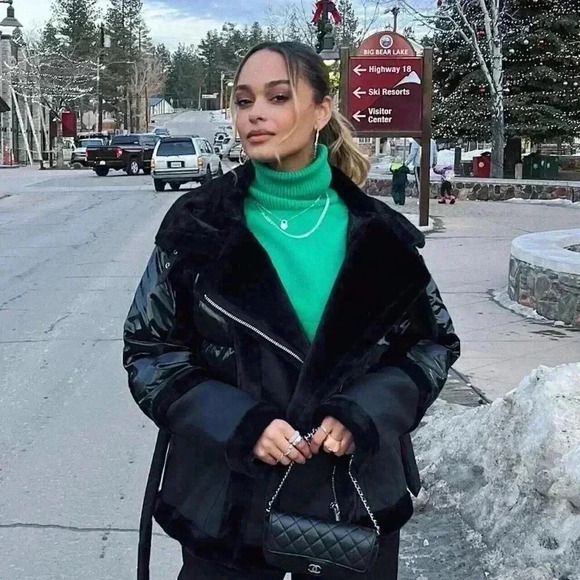 Zara Cropped Turtleneck Sweater Bright Kelly Green Size Medium EUC - Picture 1 of 4